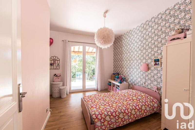 Maison - 220 m² - 6 pièces