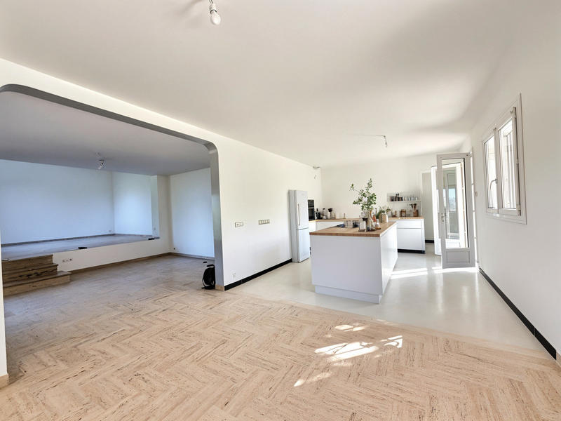 Maison - 180 m² - 7 pièces