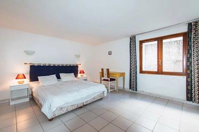 Villa - 196 m² - 8 pièces