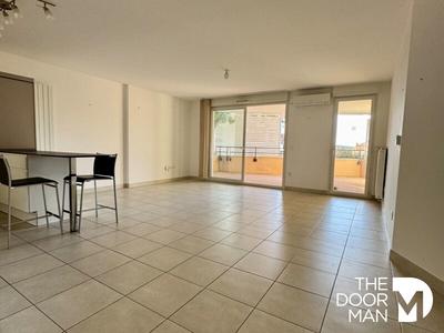 Appartement - 92 m² - 5 pièces