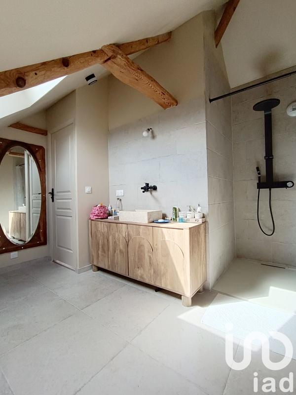 Maison - 111 m² - 8 pièces