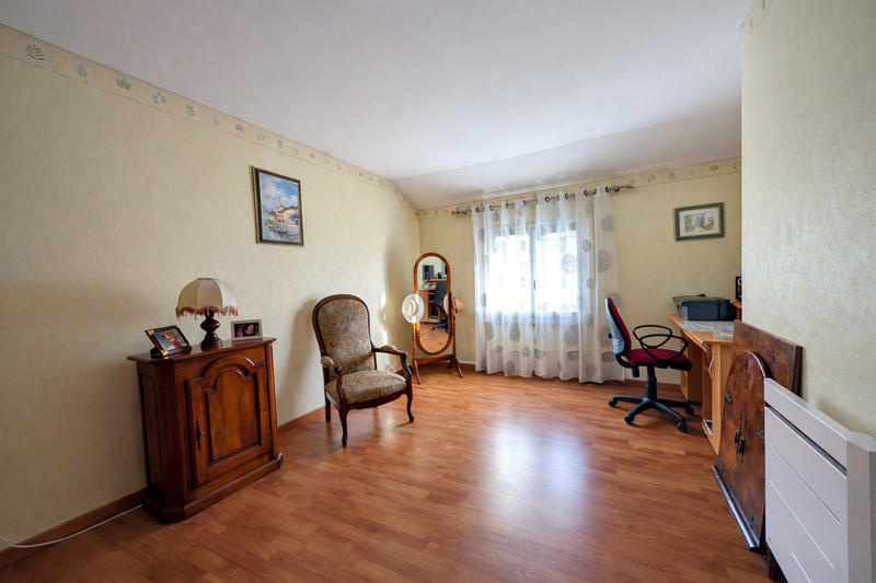 Maison - 97 m² - 5 pièces