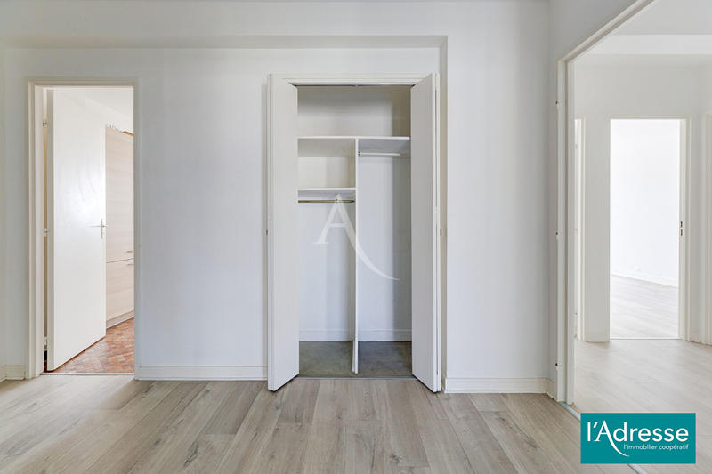 Appartement - 90 m² - 4 pièces