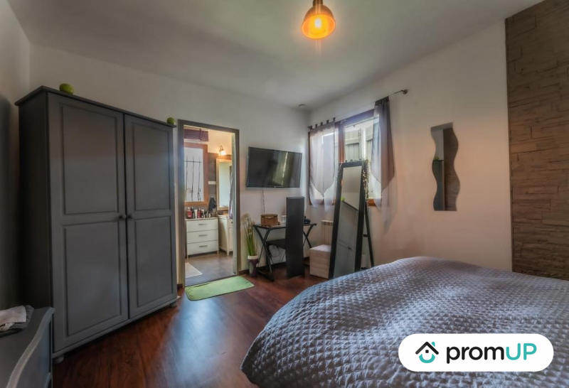 Maison traditionnelle - 380 m² - 10 pièces