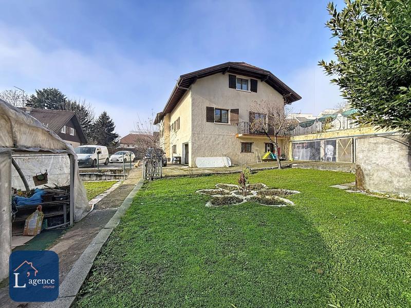 Maison - 284 m² - 7 pièces