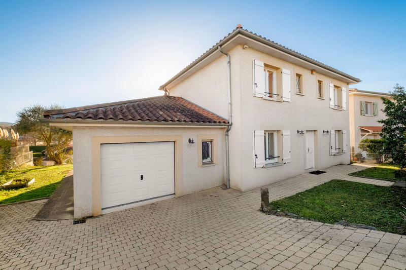 Maison - 122 m² - 6 pièces
