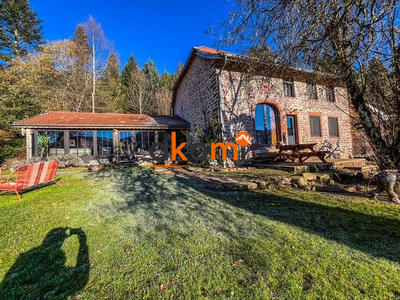 Maison - 203 m² - 10 pièces