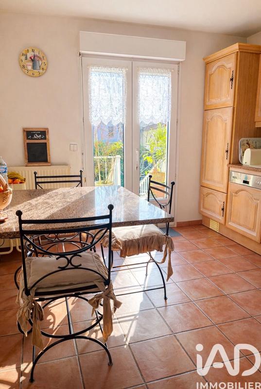 Maison - 177 m² - 8 pièces