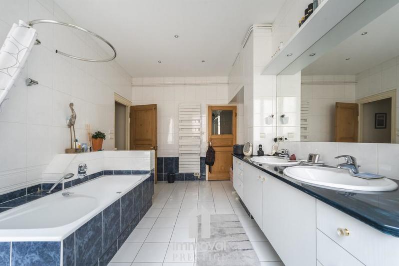 Appartement - 238 m² - 6 pièces