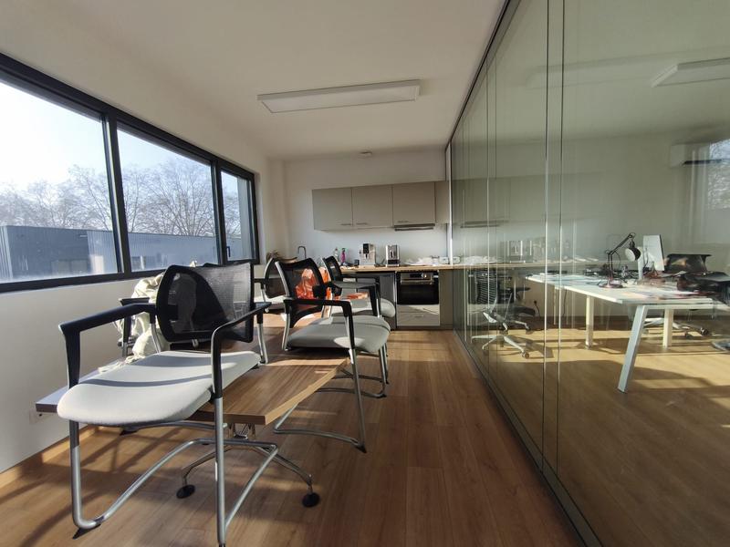 Entrepôt - 120 m² - 2 pièces