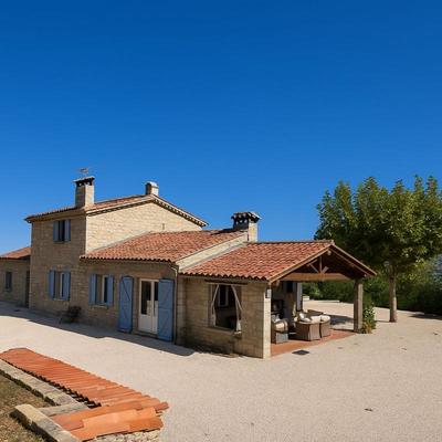 Maison - 150 m² - 4 pièces