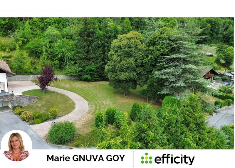 Maison - 280 m² - 10 pièces