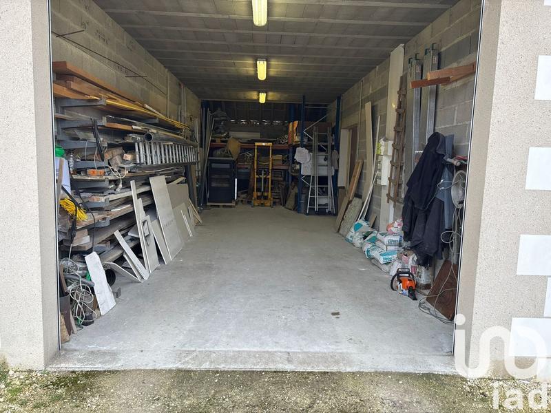 Maison - 182 m² - 3 pièces