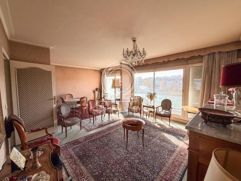 Appartement - 115 m² - 6 pièces