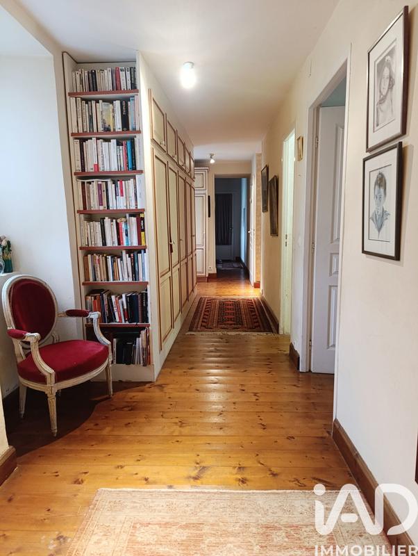 Maison - 393 m² - 10 pièces