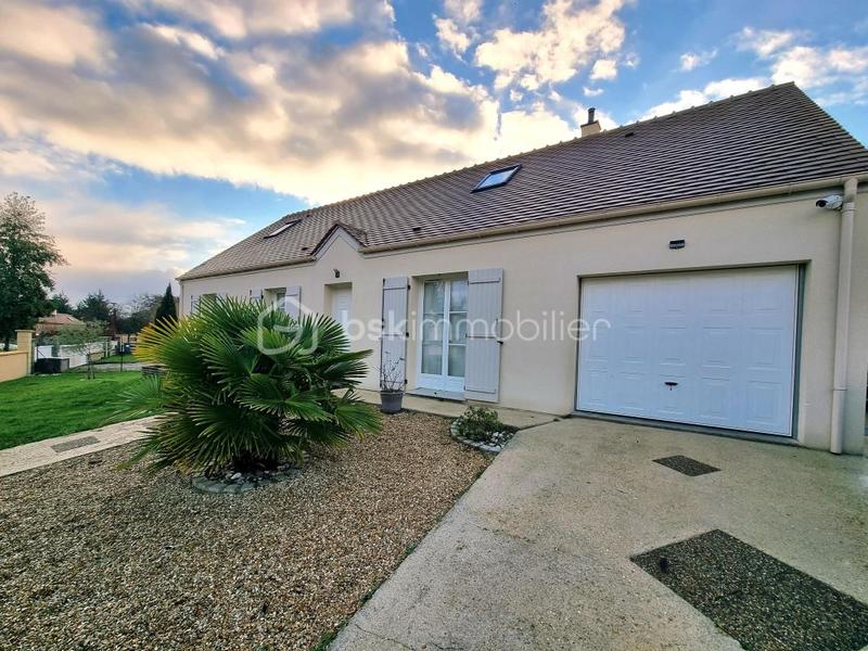 Maison traditionnelle - 120 m² - 5 pièces