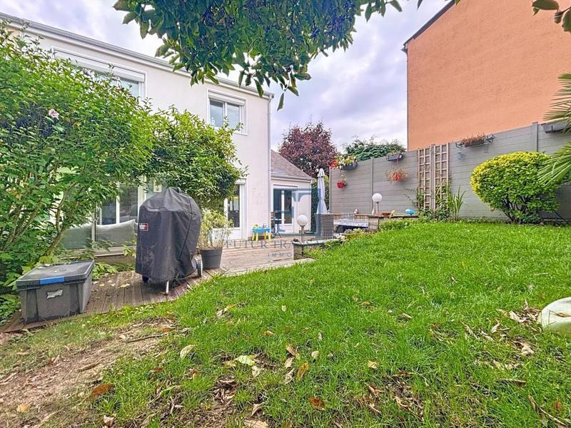 Maison - 111 m² - 5 pièces