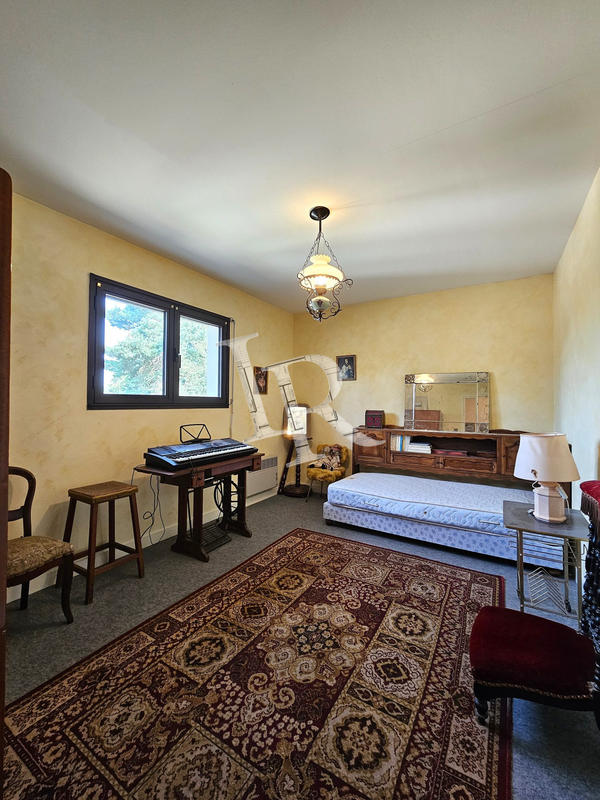 Maison - 286 m² - 8 pièces