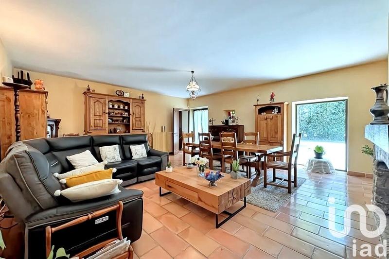 Maison - 195 m² - 7 pièces