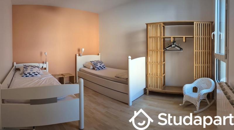 Chambre - 11 m² - 1 pièce