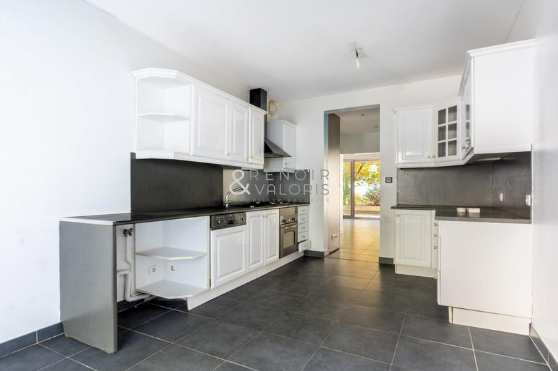 Appartement - 96 m² - 4 pièces