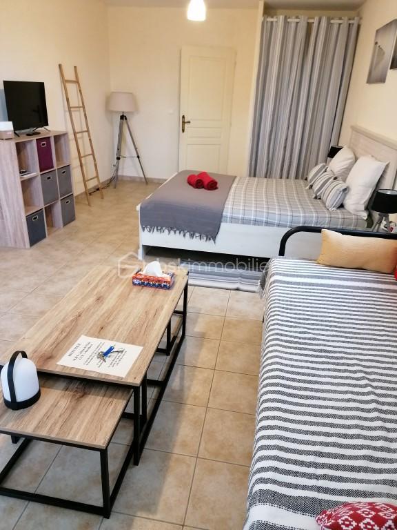 Maison chambre d'hôtes - 340 m² - 8 pièces