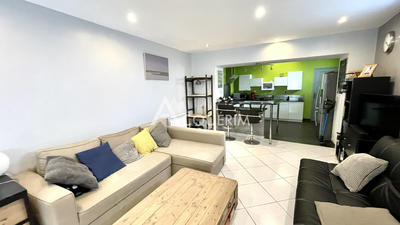 Loft - 100 m² - 4 pièces