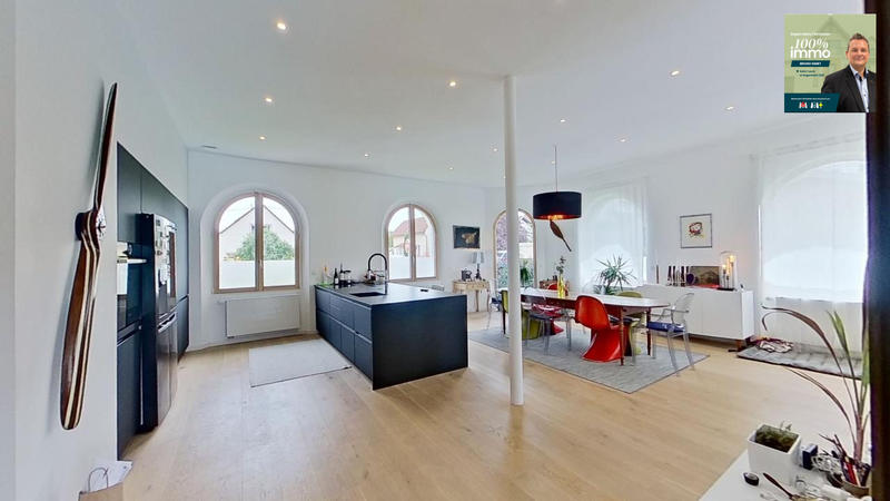 Maison - 308 m² - 8 pièces