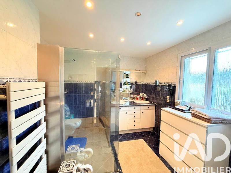 Maison - 165 m² - 8 pièces