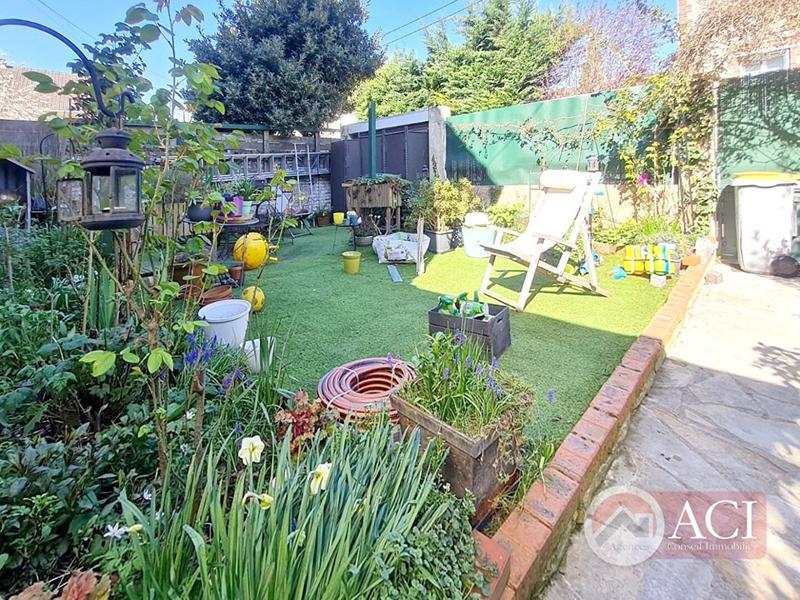 Maison - 102 m² - 4 pièces