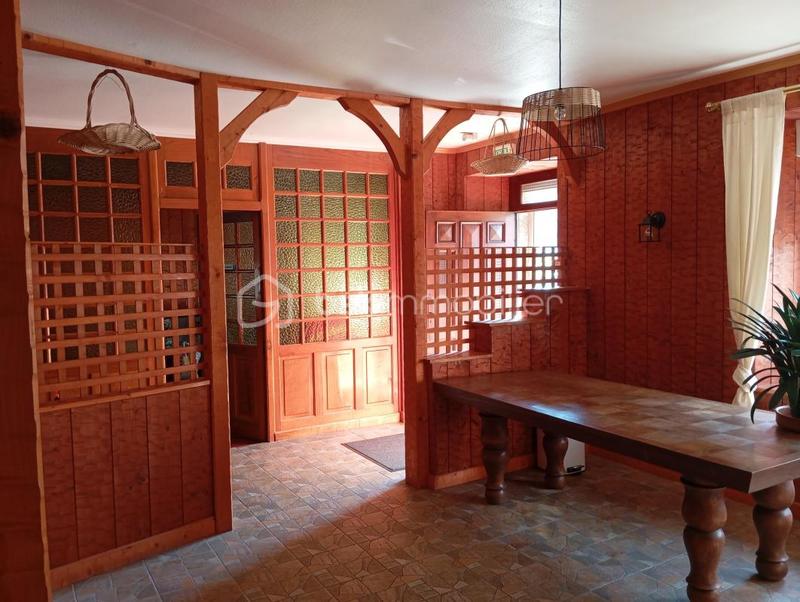 Maison - 269 m² - 15 pièces