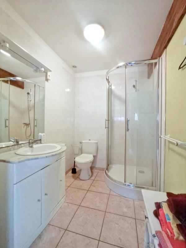 Maison - 223 m² - 9 pièces