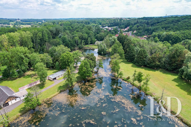 Maison - 310 m² - 14 pièces