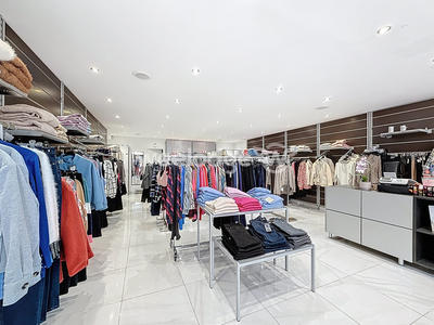 Fonds de commerce - Magasins - 84 m²