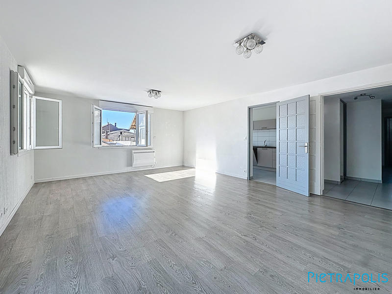 Appartement - 97 m² - 4 pièces