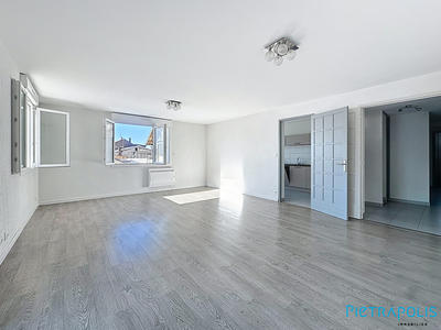 Appartement - 97 m² - 4 pièces