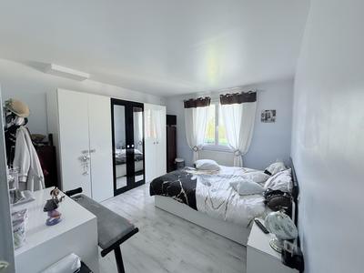 Maison - 182 m² - 7 pièces