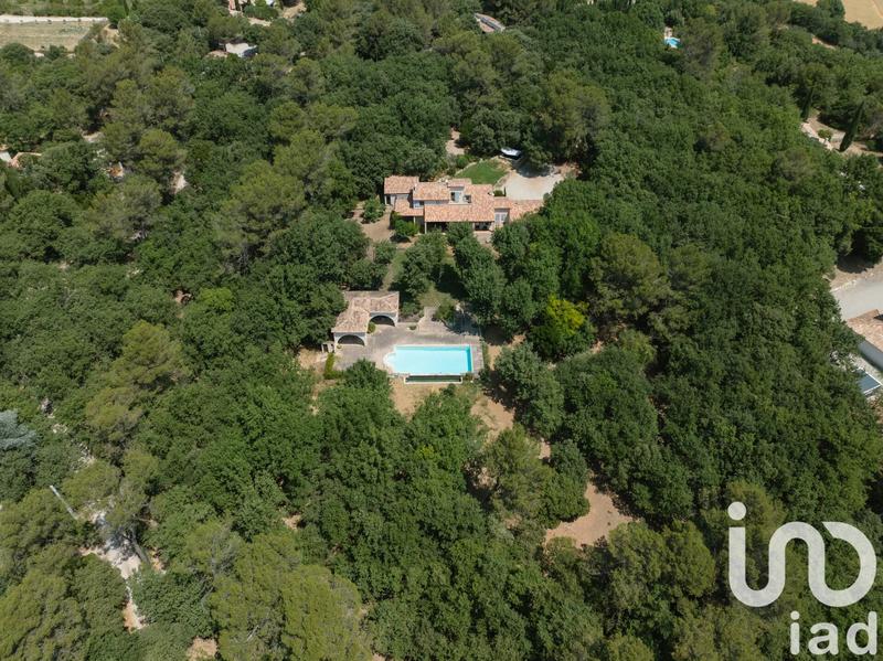 Maison - 246 m² - 7 pièces