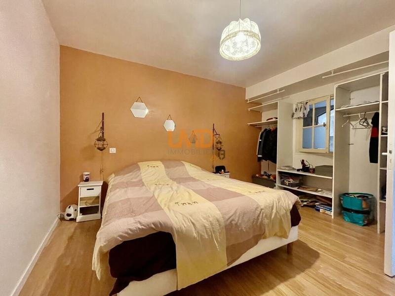 Maison - 230 m² - 10 pièces