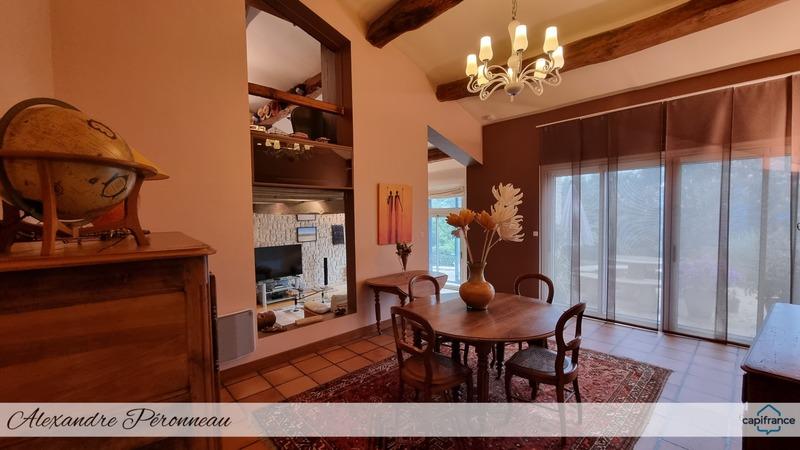 Maison d'architecte - 307 m² - 9 pièces