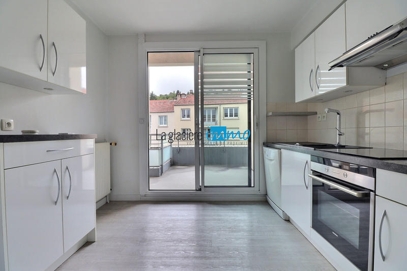 Appartement - 77 m² - 3 pièces