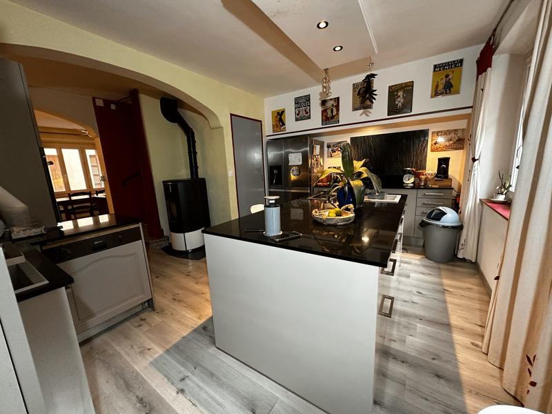 Maison - 153 m² - 11 pièces