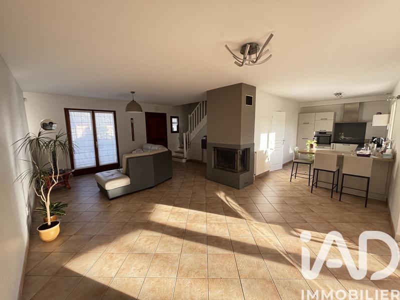 Maison - 137 m² - 7 pièces