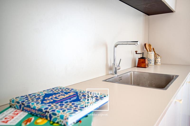 Maison ancienne - 325 m² - 9 pièces