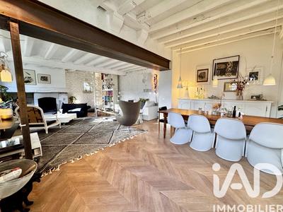 Maison - 217 m² - 7 pièces