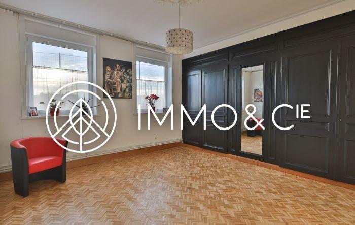 Corps de ferme - 231 m² - 6 pièces