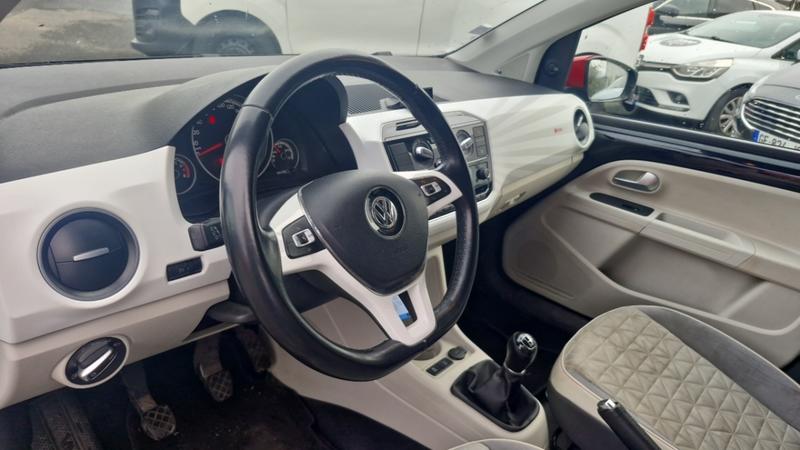 Volkswagen Up! 1.0 60 Up! Beats Audio