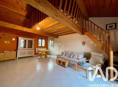 Maison - 276 m² - 9 pièces