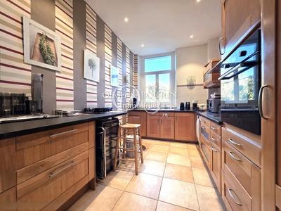 Appartement - 107 m² - 3 pièces