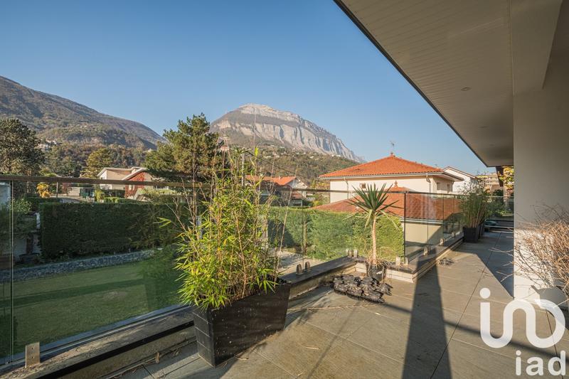 Maison - 184 m² - 7 pièces